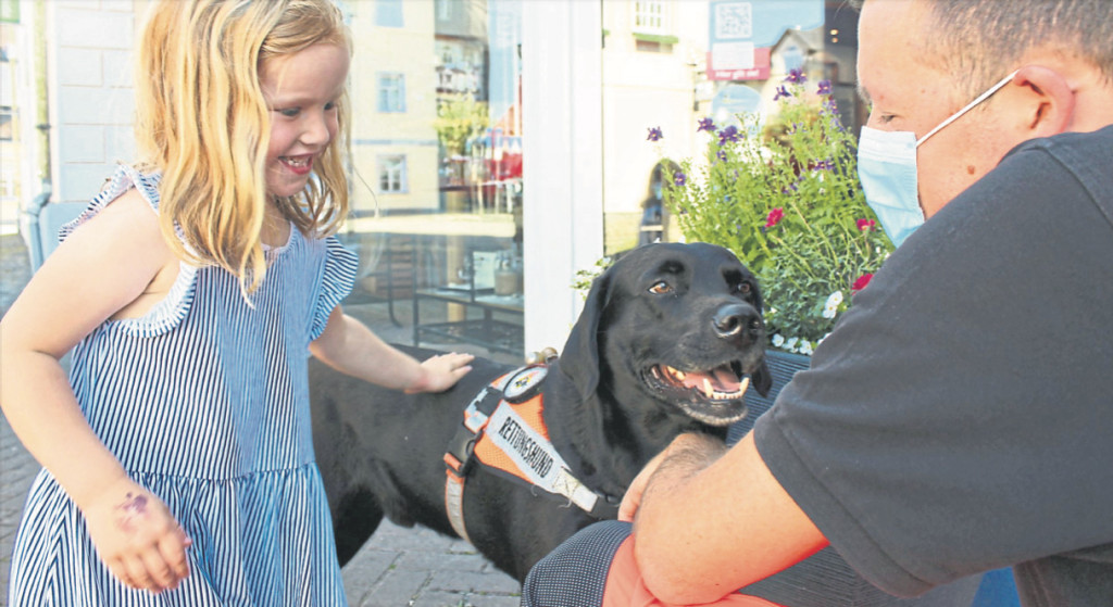 Die Rettungshundestaffel Rhein-Lahn-Taunus hat sich im Nastätter Kino präsentiert. Die Rhein-Lahn-Zeitung berichtete von unserer Aktion zur Kino-Premiere von Paw-Patrol am 17.08.2021.